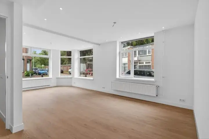 Corner house for sale: Vigiliusstraat 2, Pastorieklamp Oost Tilburg