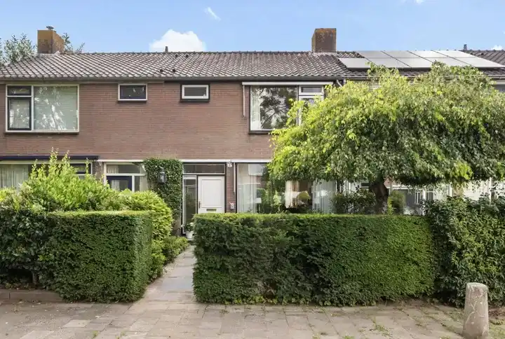 Terraced house for sale: Vijverlaan 130, Dubbeldam-Zuid Dordrecht