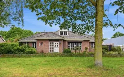 Vrijstaande woning te koop: Vijverlaan 20, Bedrijventerrein Nieuwenweg Wijchen