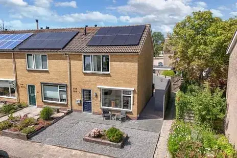 Corner house for sale: Vikarijbuorren 47, Minnertsga Noord Minnertsga