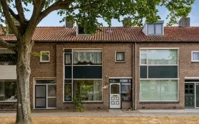 Tussenwoning te koop: Vingerhoed 31, Blauwe Kei Breda