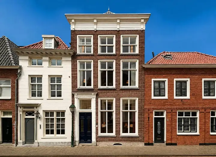 Tussenwoning te koop: Vismarktstraat 10, Geertruidenberg-Kom Geertruidenberg