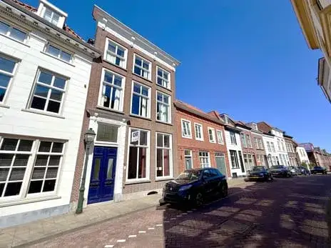 Tussenwoning te koop: Vismarktstraat 10, Geertruidenberg-Kom Geertruidenberg