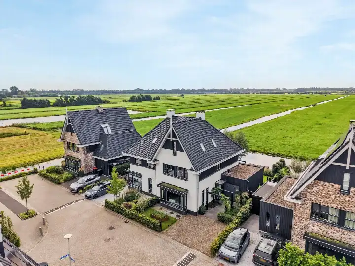 Semi-detached for sale: Visschouw 19, Oud-Reeuwijk Reeuwijk