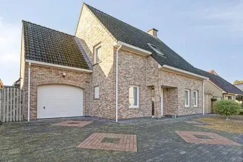 Vrijstaande woning te koop: Vlasbloem 4, Kern Heikant Heikant