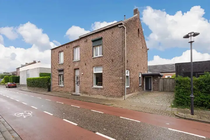 Semi-detached for sale: Vliegenstraat 33, Bunde Bunde