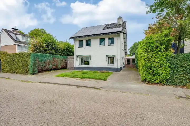 Semi-detached for sale: Vlierlaan 5, Ruiven Berkel-Enschot