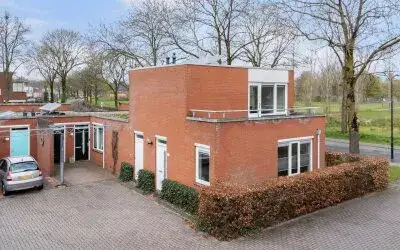 Corner house for sale: Vliststraat 2, Rivierenkwartier Apeldoorn