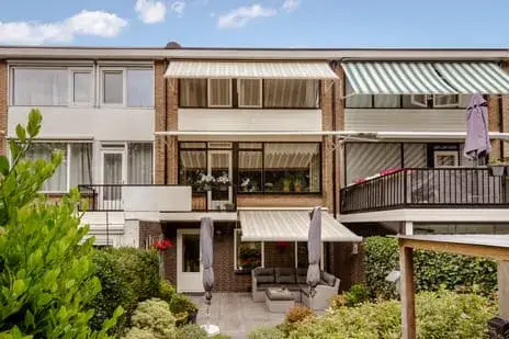 Terraced house for sale: Vloedwal 16, Bovenweg Huizen