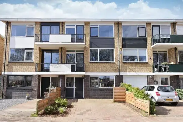 Terraced house for sale: Vloedwal 34, Bovenweg Huizen