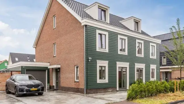 Twee-onder-één-kap te koop: Vlotgras 9, Kreekrijk Assendelft