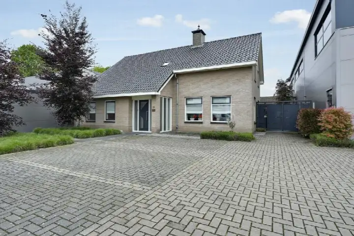 Twee-onder-één-kap te koop: Voederheil 10, Nabbegat-Voederheil Zeeland