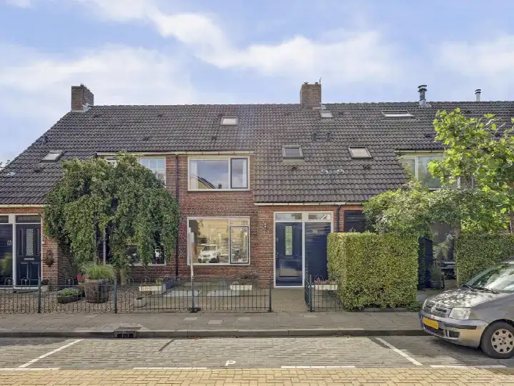 Terraced house for sale: Vogelgaarde 15, Zuidhoek Rockanje