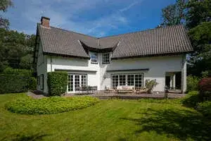 Vrijstaande woning te koop: Vogelkerslaan 8, Villapark Vught