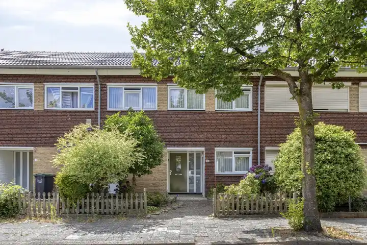 Tussenwoning te koop: Vogelkersstraat 3, Het Gegraaf Valkenswaard