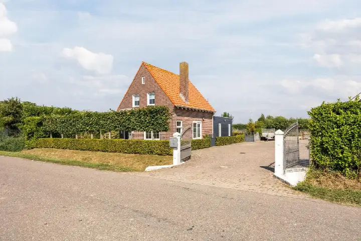Vrijstaande woning te koop: Volkerakweg 2A, Verspreide huizen Heijningen Heijningen