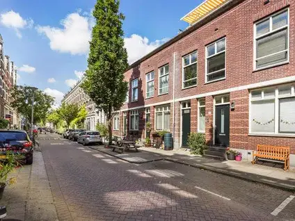 Tussenwoning te koop: Volmarijnstraat 99, Middelland Rotterdam