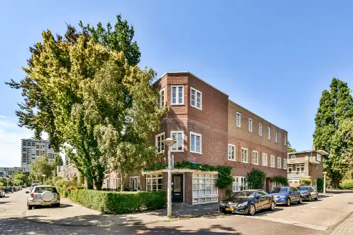 Apartment for sale: Von Guerickestraat 70, De Wetbuurt Amsterdam