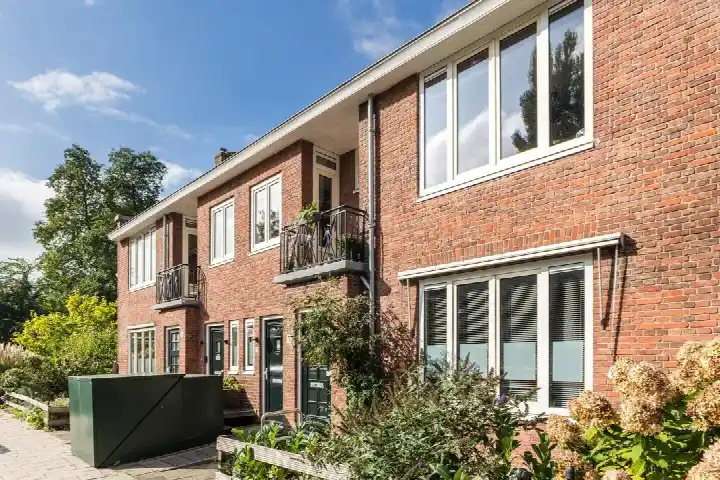 Apartment for sale: Von Liebigweg 5-1, De Wetbuurt Amsterdam