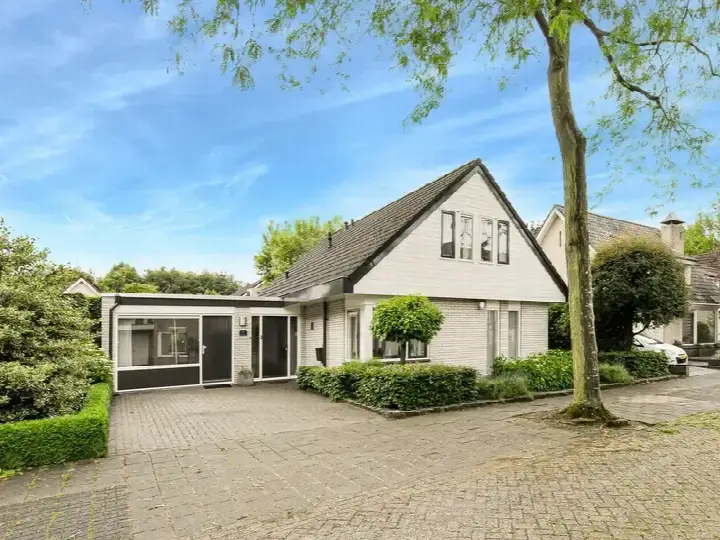 Vrijstaande woning te koop: Vondelinghof 3, Staatsliedenbuurt Oosterhout
