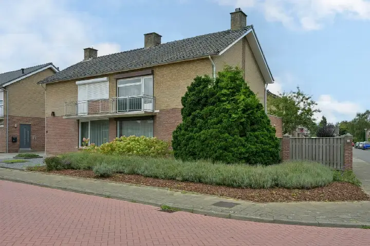 Twee-onder-één-kap te koop: Vondelstraat 14A, Beek Beek (Li)