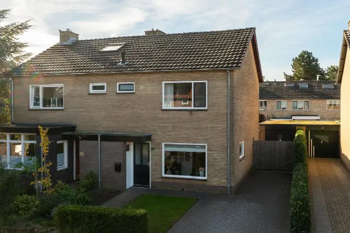 Semi-detached for sale: Vondelstraat 30, Putten-Zuid-Oost Putten