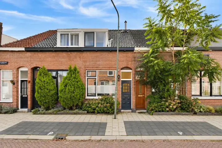 Terraced house for sale: Vondelstraat 78, Jacob Catsstraat en omgeving Dordrecht