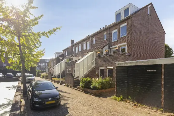 Apartment for sale: Vondelwende 17, Wendes Hillegom