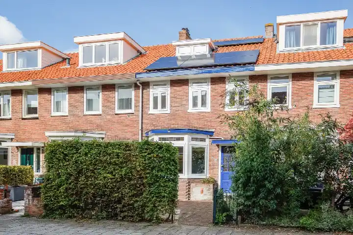 Tussenwoning te koop: Voorduinstraat 8, Bomenbuurt-west Haarlem