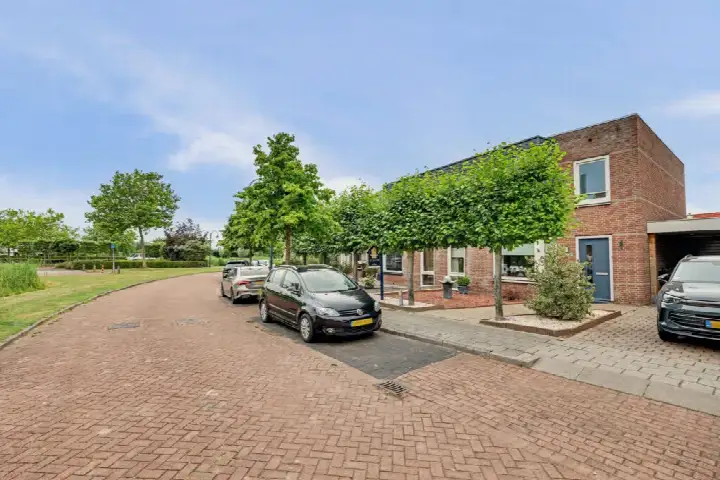 Terraced house for sale: Voorerf 16, Tholen Tholen