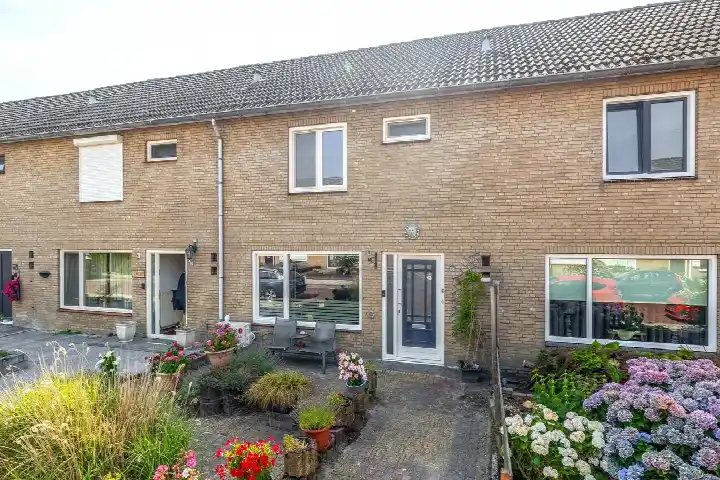 Tussenwoning te koop: Voorstekamp 28, Maarsveld Stadskanaal