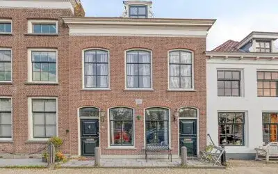 Tussenwoning te koop: Voorstraat 17, Willemstad Willemstad