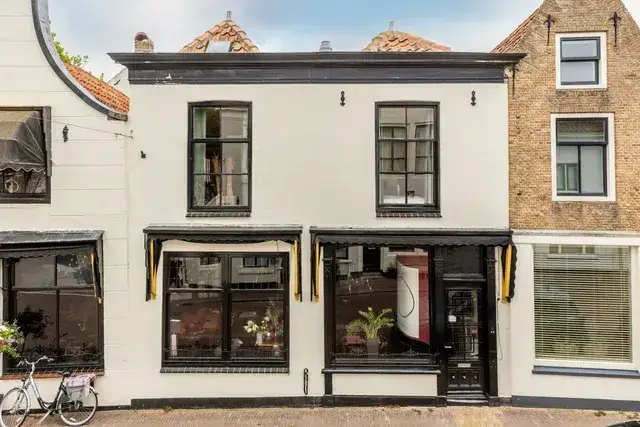 Tussenwoning te koop: Voorstraat 178, Brielle Brielle