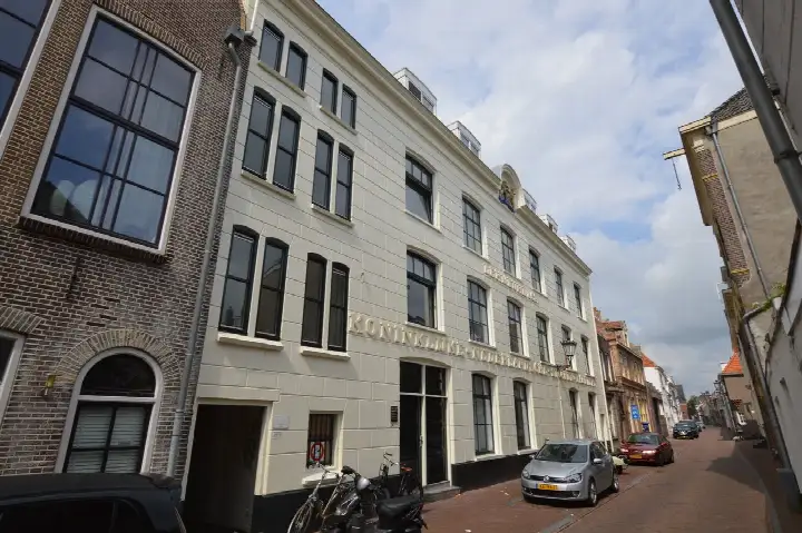 Studio te huur: Voorstraat 24-25, Binnenstad Kampen Kampen