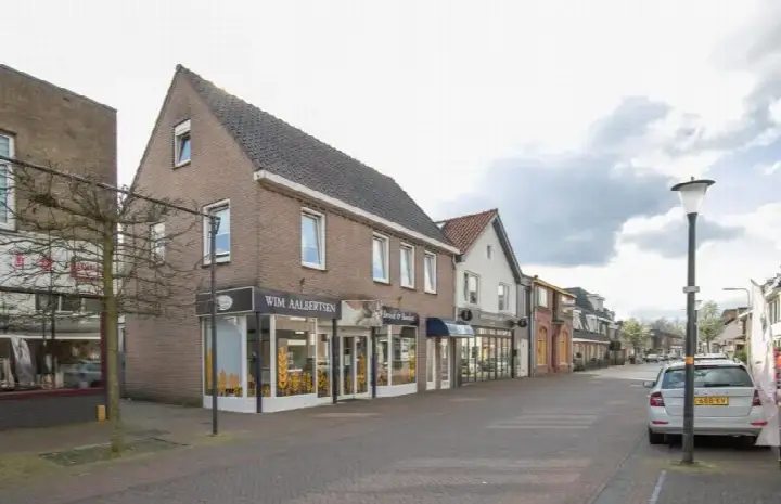 Hoekwoning te koop: Voorstraat 27, Nieuwoord Woudenberg