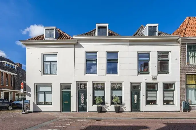 Tussenwoning te koop: Voorstraat 57, Brielle Brielle