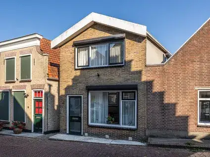Twee-onder-één-kap te koop: Voorstraat 6, Stad aan 't Haringvliet woonkern Stad Aan 'T Haringvliet