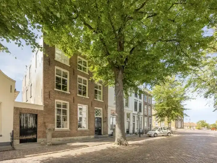 Hoekwoning te koop: Voorstraat 9, Sommelsdijk centrum Sommelsdijk