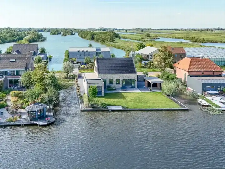 Vrijstaande woning te koop: Voorweg 99, Noorden Lintbebouwing Noorden