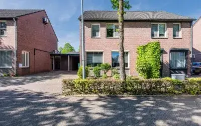 Twee-onder-één-kap te koop: Vossenhof 12, Hooge Mierde Hooge Mierde