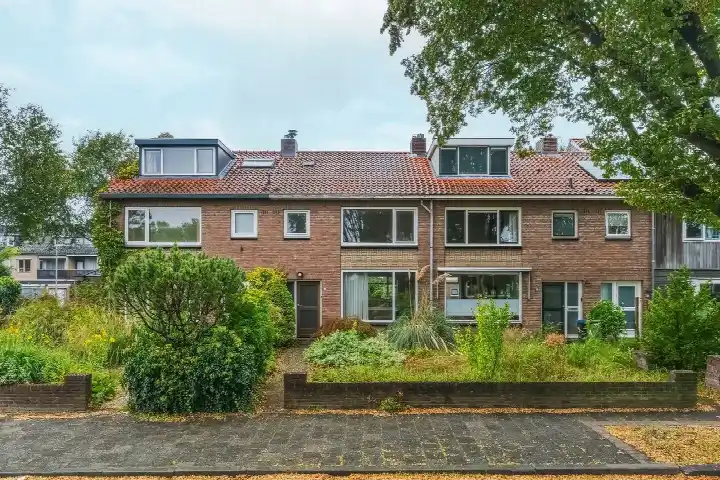 Tussenwoning te koop: Vossenlaan 158, Hazenkamp Nijmegen