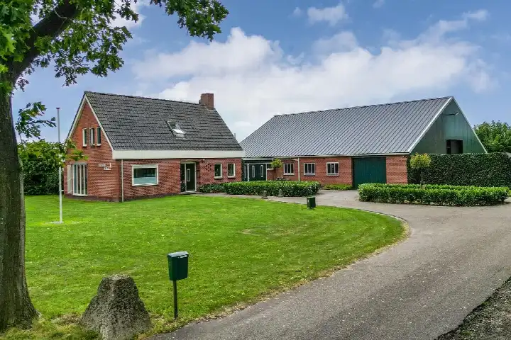 Vrijstaande woning te koop: Vosseveld 4, Verspreide huizen Veendam
