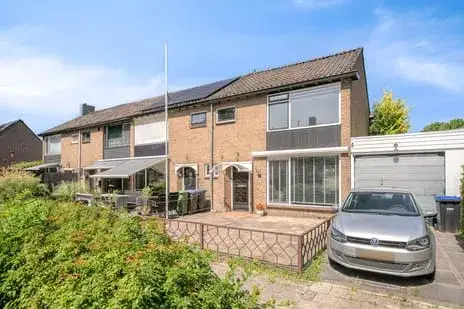 Corner house for sale: Vredebestlaan 18, Jutphaas Nieuwegein