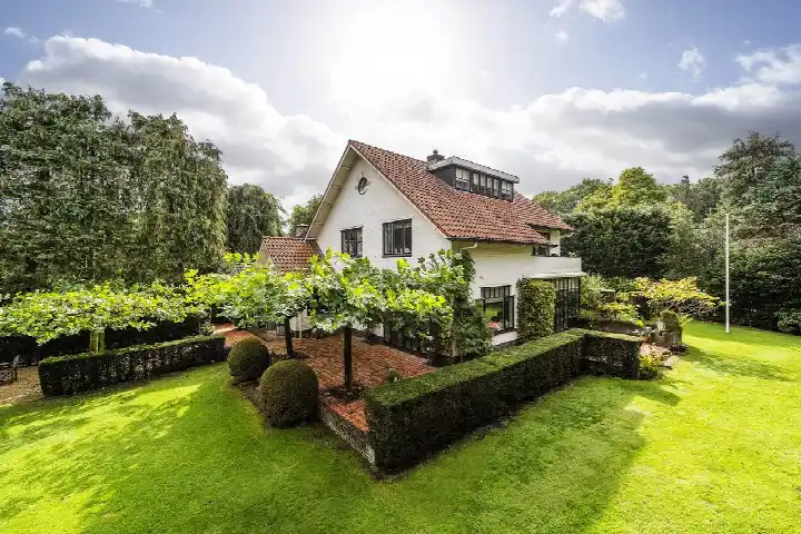 Vrijstaande woning te koop: Vredelaan 23, Rijksweg-Zuid Laren