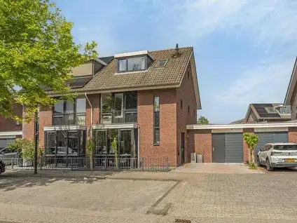Tussenwoning te koop: Vrijenburglaan 71, Vrijenburg Barendrecht