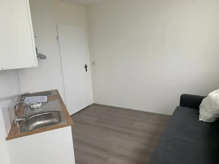 Kamer te huur: Vrouwenweg 52-4, Oostvliet Leiden