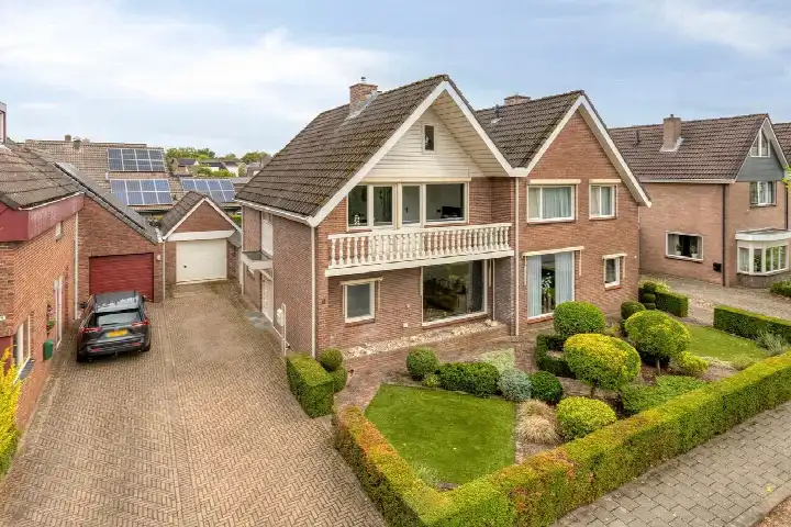 Twee-onder-één-kap te koop: Vulcaanstraat 11, Vulcaansoord / Het Richtersbos - zuid Gaanderen