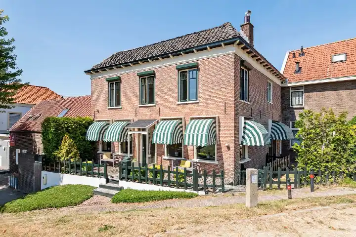 Hoekwoning te koop: Waalstraat 5, Binnenstad Tiel