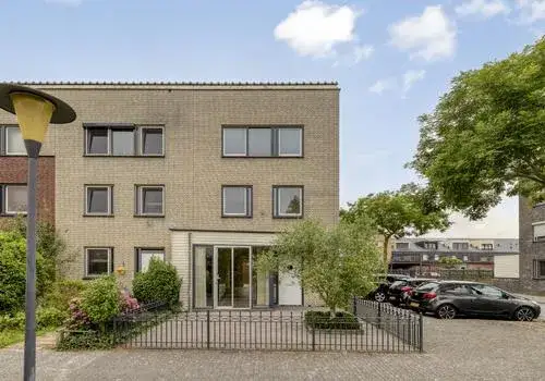 Hoekwoning te koop: Waarderstraat 73, Oosterheem-Noord-Oost Zoetermeer