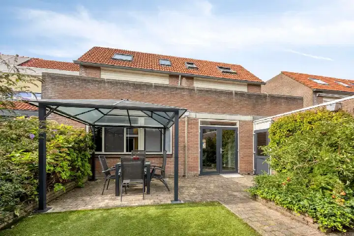 Tussenwoning te koop: Wakerdijk 69, De Graeffweg en omgeving Purmerend